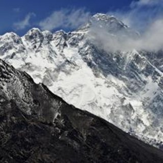 Il monte Everest diventa ancora più alto, lo studio a sorpresa